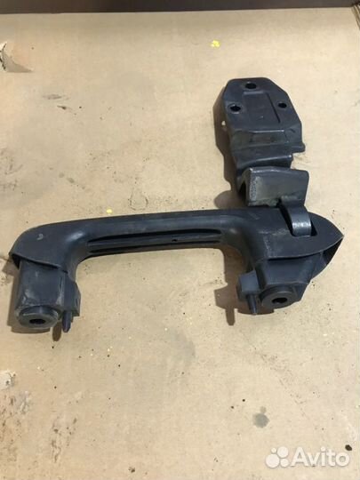 Петля капота левая Hino 700 самосвал 2015