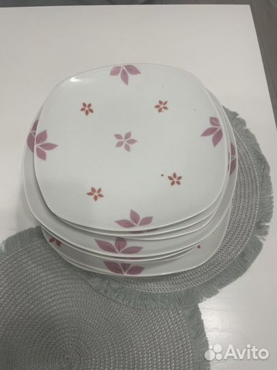 Набор тарелок