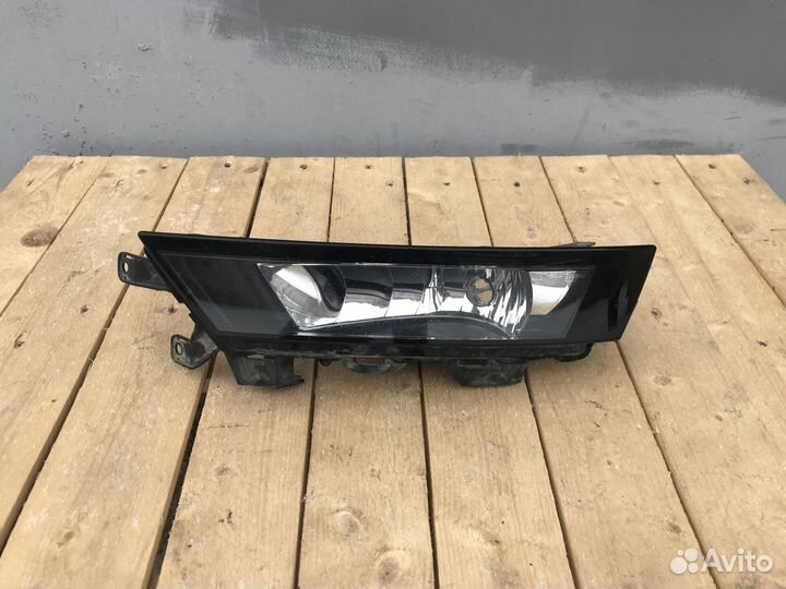 Skoda Rapid 17- Птф левая чёрная