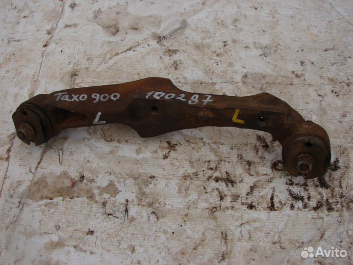 Кронштейн переднего ре Chevrolet Tahoe GMT900 09г