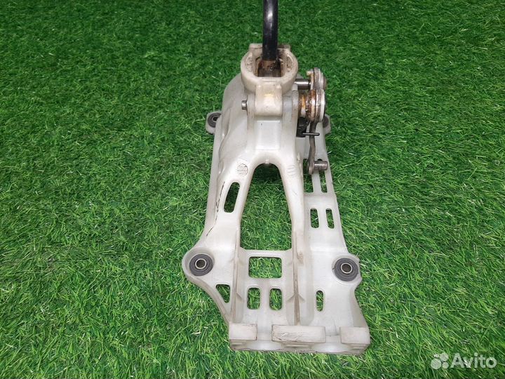 В наличии: Кулиса на Toyota Picnic