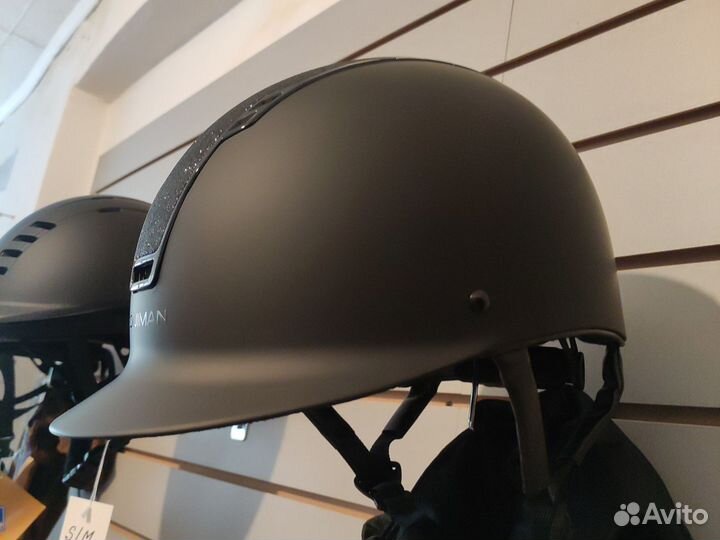 Шлем для верховой езды регулируемый