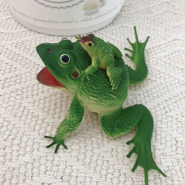 Игрушка - лягушка резиновая