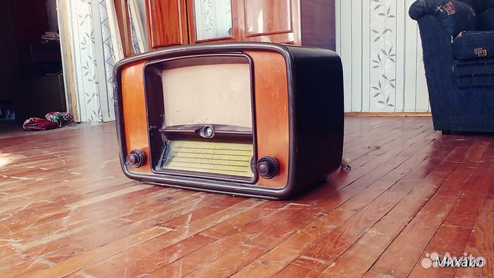 Радиоприемник ретро