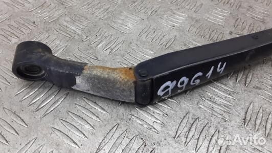 Щеткодержатель лобового стекла toyota corolla vers