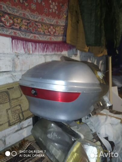 Продам багажник для скутера