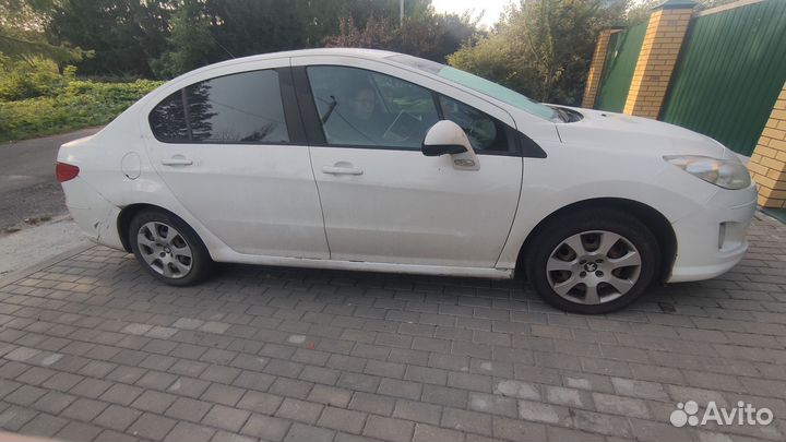 Peugeot 408 1.6 AT, 2014, 96 000 км