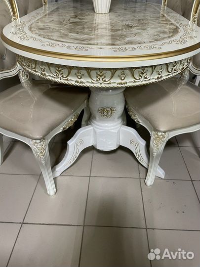 Стол с мраморной столешницей. стол стулья