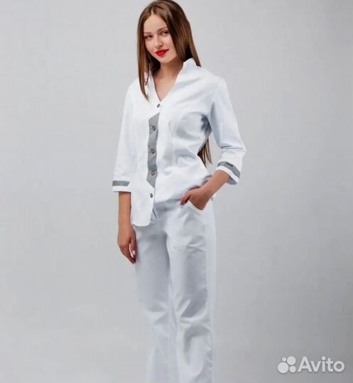Медицинский костюм 42 новый