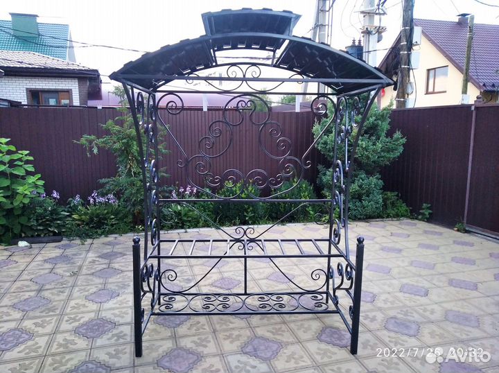 Кованые мангалы с крышей