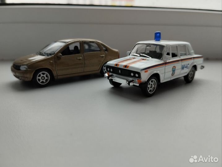 Коллекционные модели 1:64 Лада-Калина Лада-2106