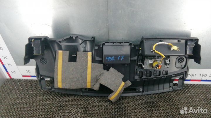 Торпедо Toyota Corolla Verso (04-09 года) AUR10, C