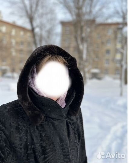 Роскошная шуба из каракульчи