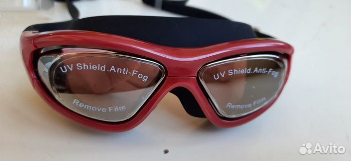 Очки для плавания