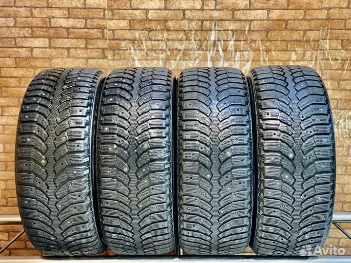 Bridgestone Blizzak Spike-01 215/55 R16