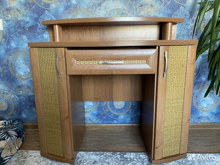 Трельяж, туалетный столик