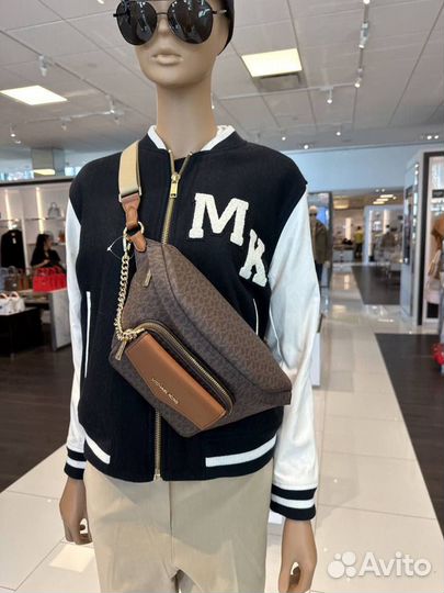 Новые поясные сумки Michael Kors