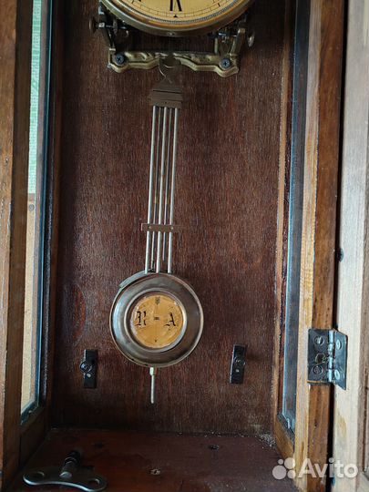 Антикварные часы