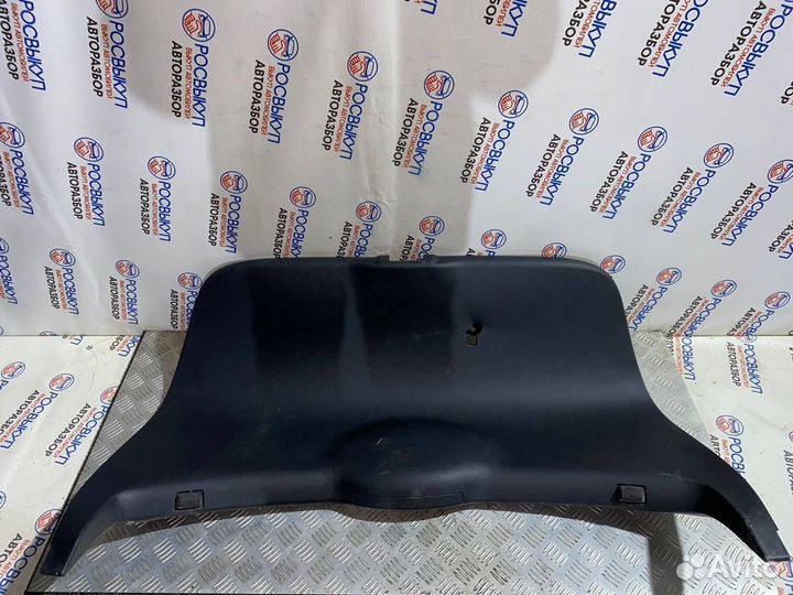 Обшивка крышки багажника Skoda Octavia