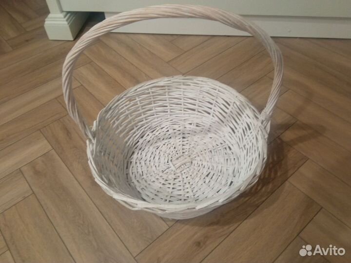Корзина плетеная из лозы ручной работы