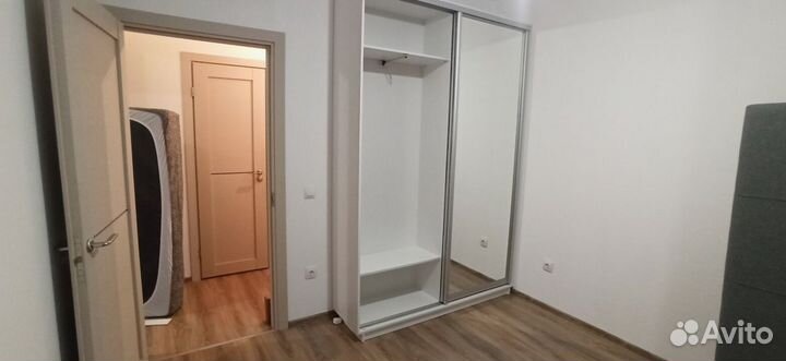 Шкаф-купе с зеркалами