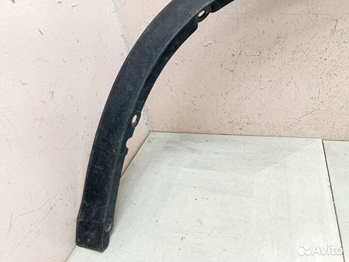 Накладка переднего крыла левого