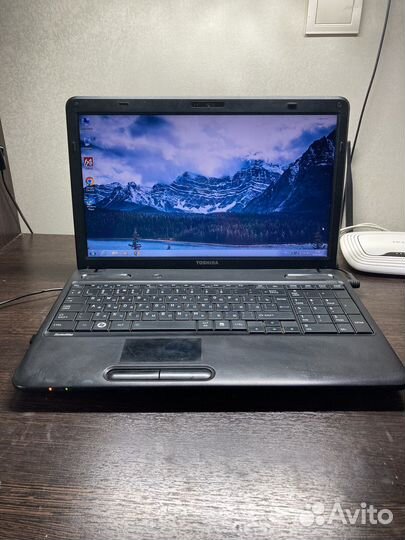Toshiba 15.6/i3/4gb/ssd+hdd