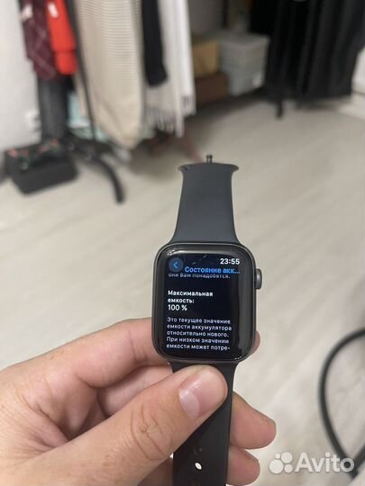 Apple Watch SE 100% аккумулятор