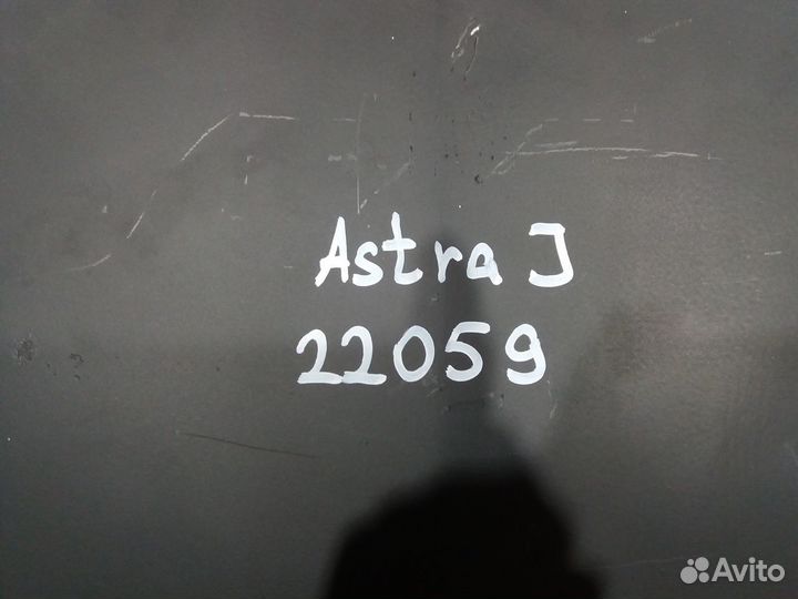 Opel Astra J Капот 22059