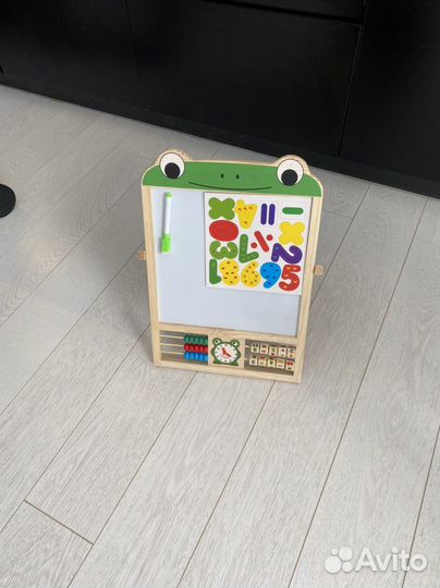 Магнитно-меловая доска новая