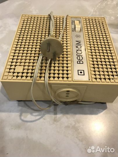 Вега 5 М (стабилизатор напряжение.)