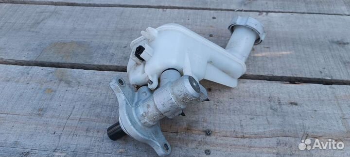 Главный тормозной цилиндр Киа Пиканто 2 1.2