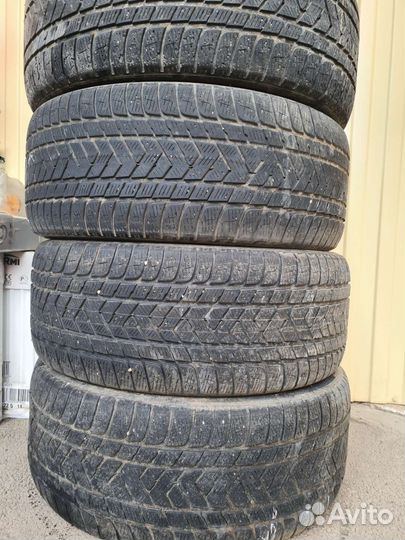 Pirelli Scorpion 275/40 R22
