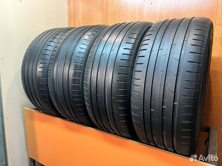 Nokian Tyres Hakka Black 2 SUV 275/45 R20