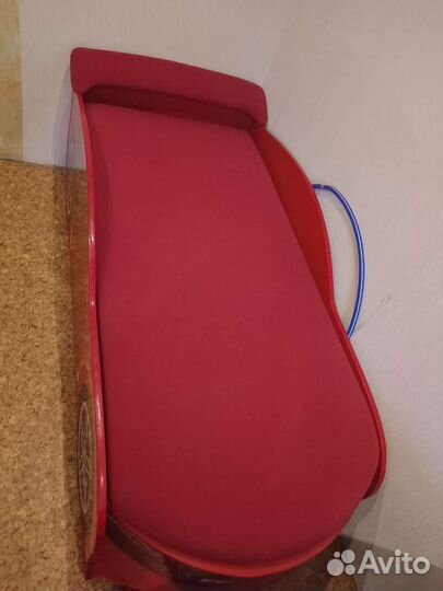 Детская кровать машина