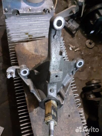 Подушка кпп Renault Logan 2 н4мд