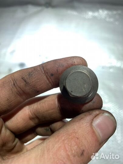 Болт гидротрансформатора Nissan Ad GA15DE 1999