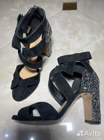 Босоножки новыеminelli