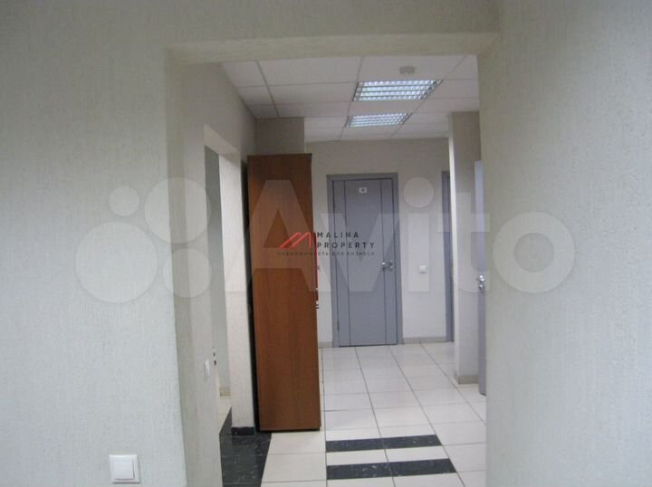 Продам торговое помещение, 234 м²
