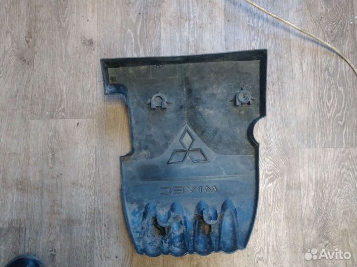 Декоративная крышка двигателя lancer 10 1.5, 1,6