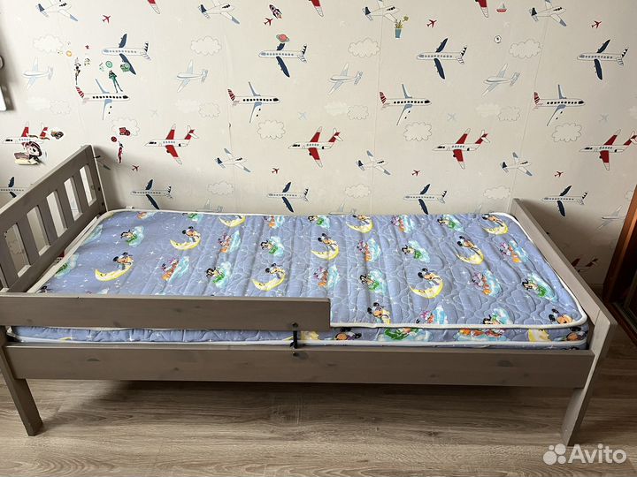 Детская кровать IKEA с матрасом