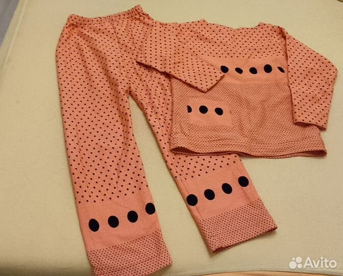 Спортивный костюм женский