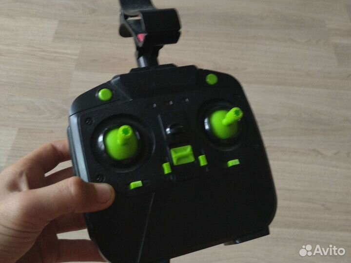 Трюковой дрон с камерой