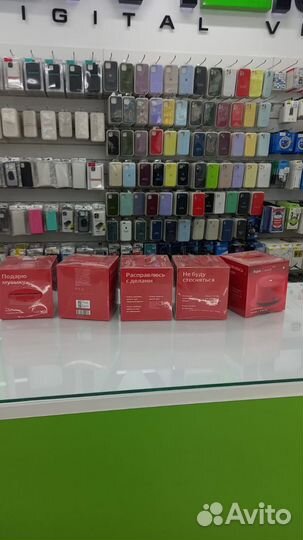 Яндекс станция лайт с Алисой красная