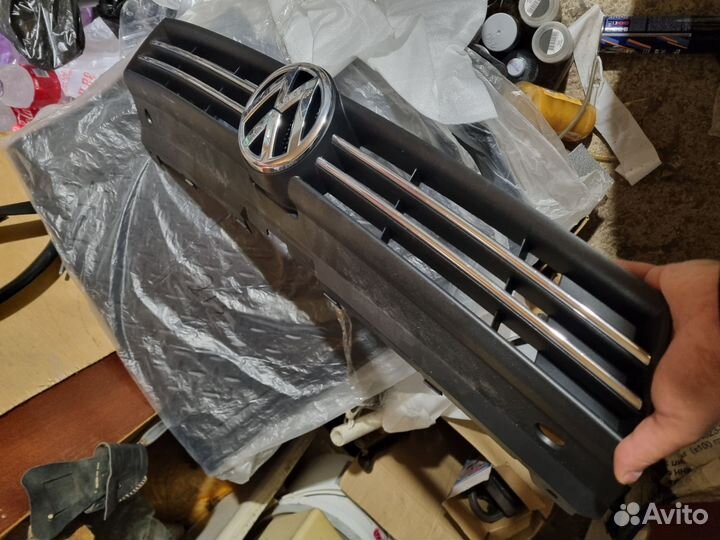 Решетка радиатора vw polo седан mk 5