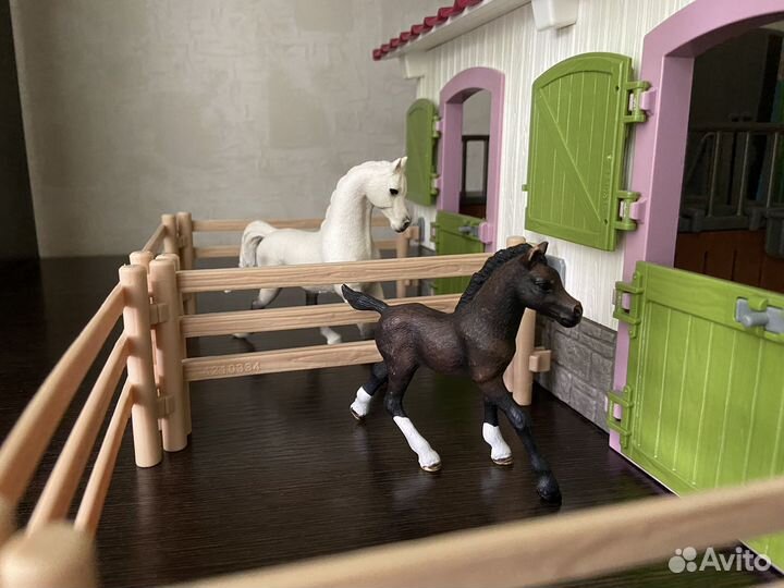 Конюшня schleich