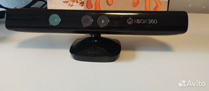 Xbox 360 E kinect и 2 геймпада
