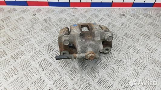 Суппорт тормозной задний правый mitsubishi pajero