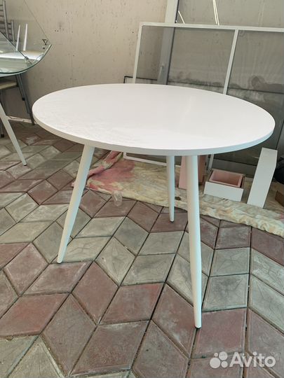Стол кухонный круглый