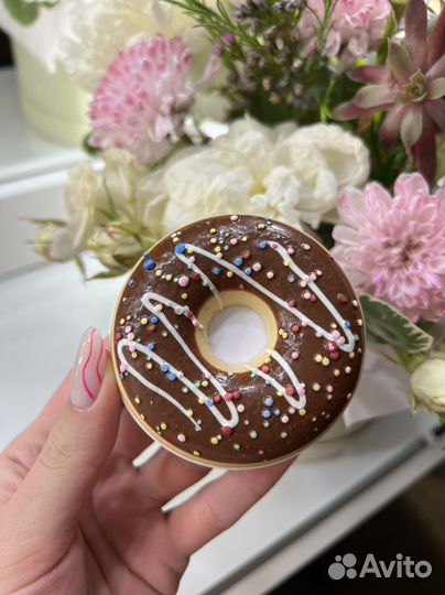 Тени для век revolution